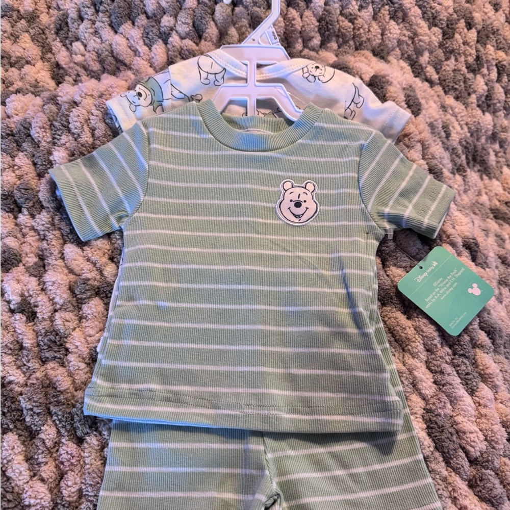 Disney Baby Winnie the Pooh lot 6-9 months- 4 outfits - Picture 5 of 7